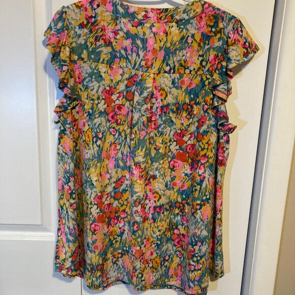 Dear Scarlett Short Sleeve Flowy Blouse, Size XL - Picture 2 of 4
